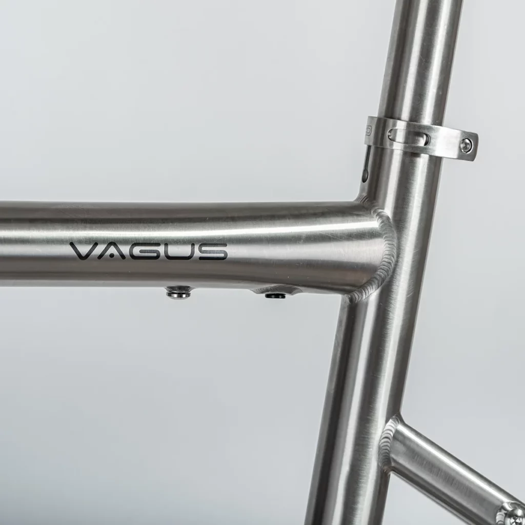 Chiru Vagus - détail logo gravure laser