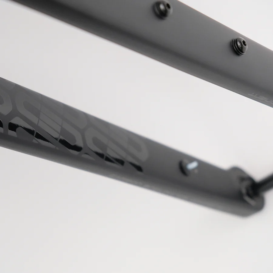 Fourche Carbone CEC #425W